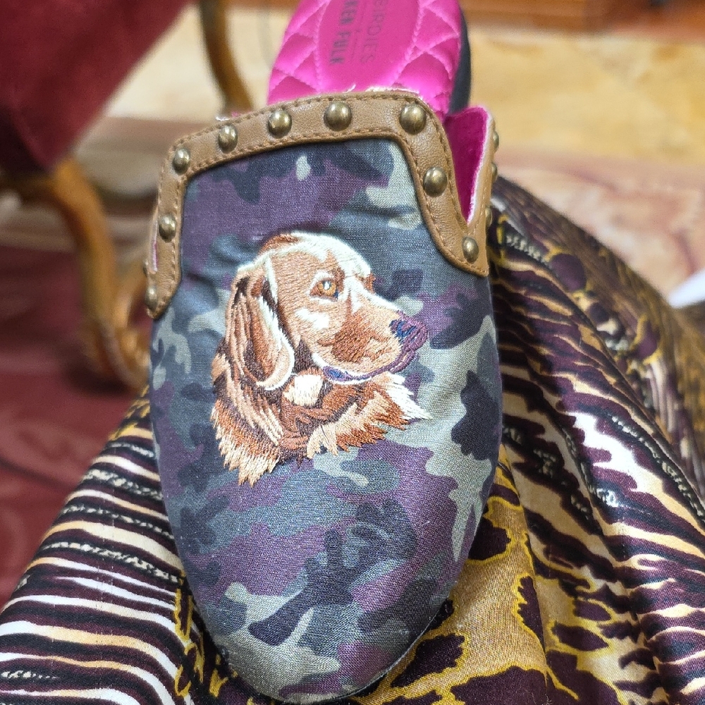 Birdies Camouflage Dog Embroidered Flats